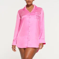 SKIMS HOTEL SHINE BUTTON UP SLEEP DRESS | NEON ORCHID