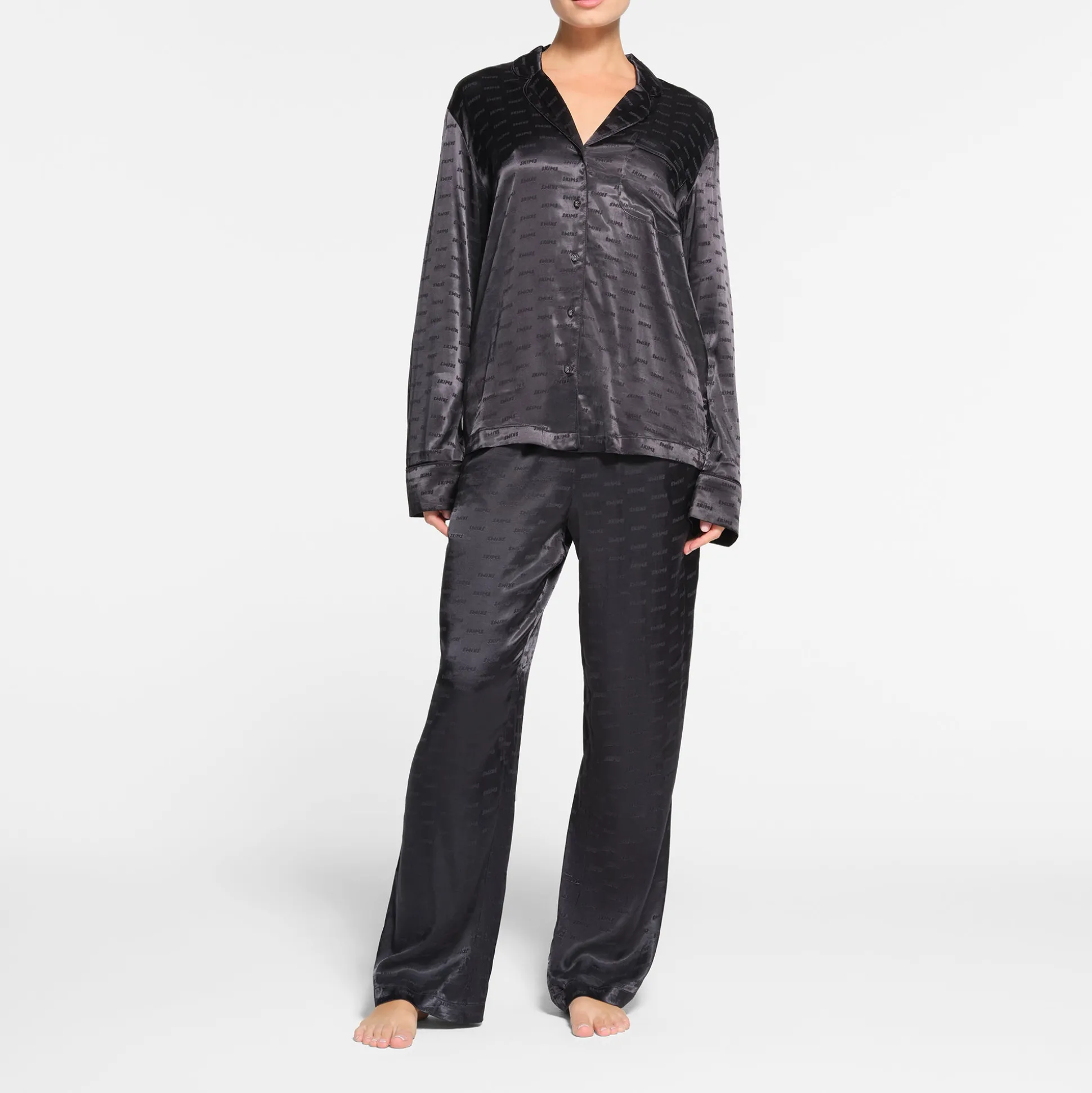 SKIMS JACQUARD LONG SLEEVE BUTTON UP SLEEP SET | ONYX