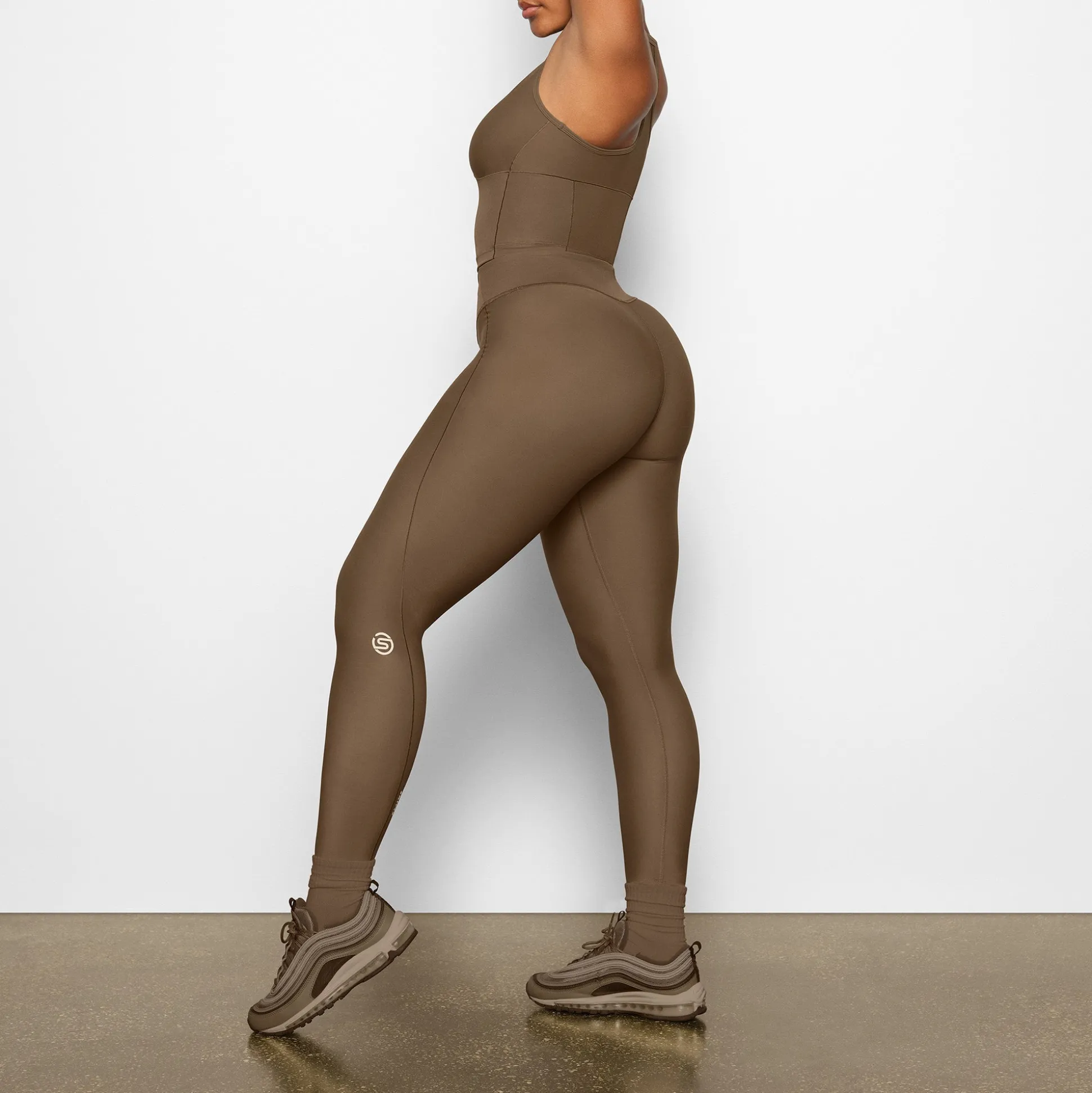 SKIMS PERFORMANCE HIGH-WAISTED 7/8 LEGGING | OXIDE