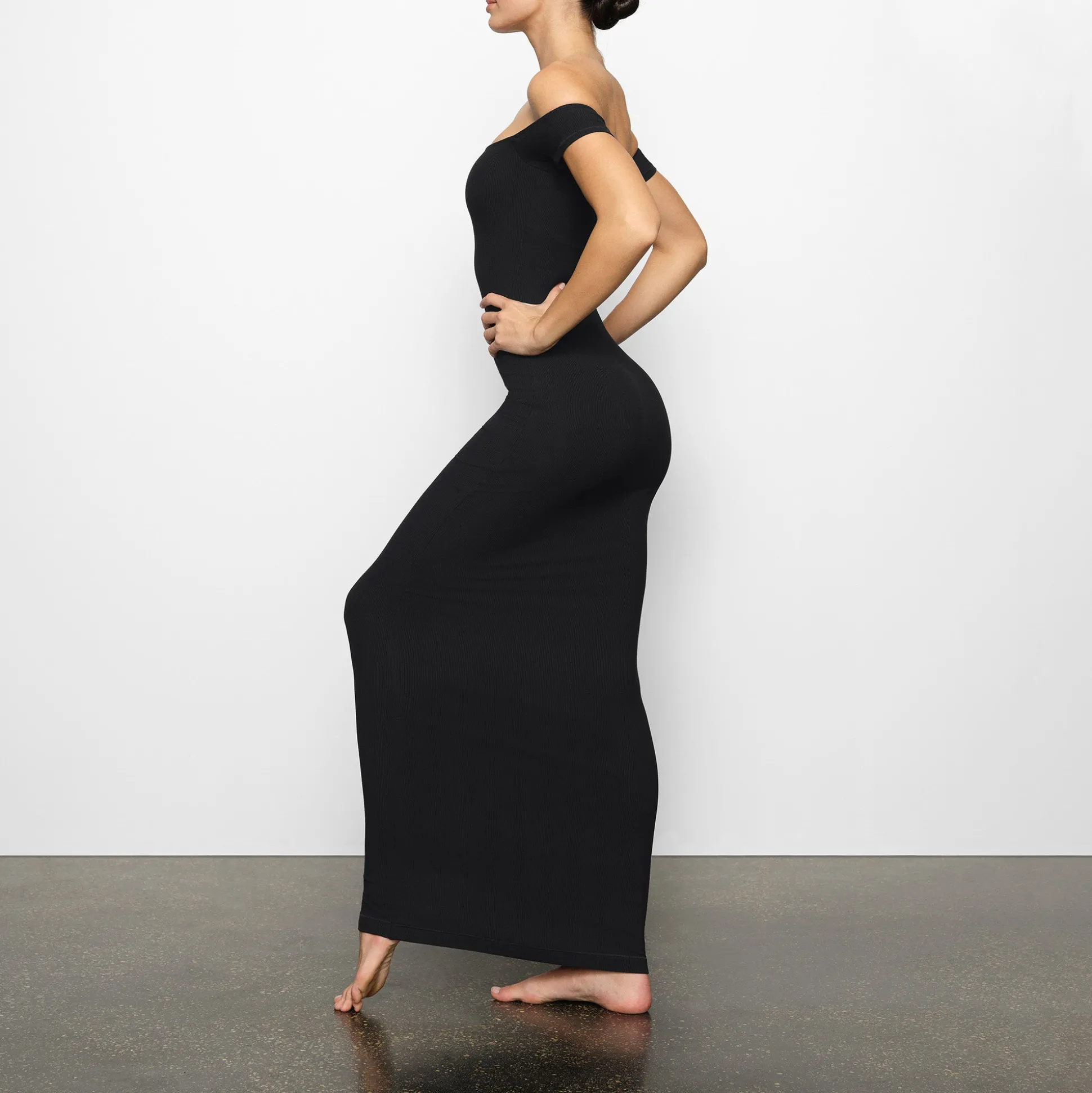 SOFT LOUNGE OFF THE SHOULDER DRESS | ONYX