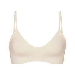 SOFT SMOOTHING SEAMLESS BRALETTE | SAND
