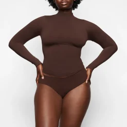 SOFT SMOOTHING SEAMLESS BRIEF | COCOA