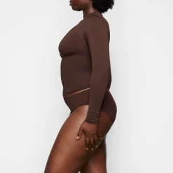 SOFT SMOOTHING SEAMLESS BRIEF | COCOA