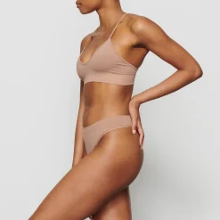 SOFT SMOOTHING SEAMLESS THONG | SIENNA