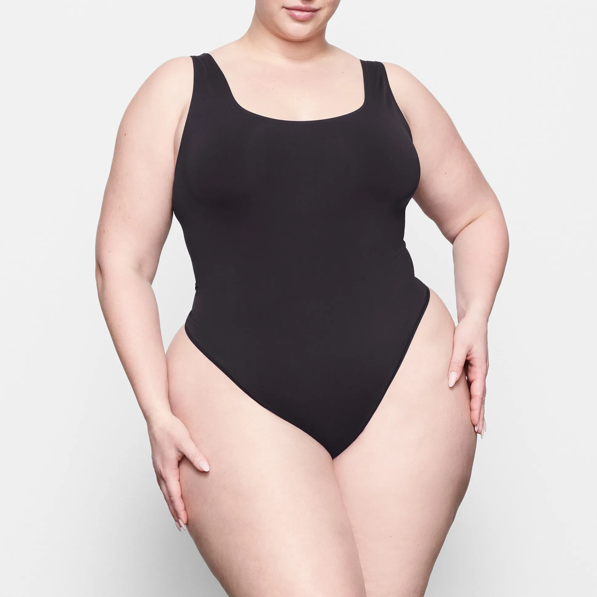 SOFT SMOOTHING SEAMLESS THONG BODYSUIT | ONYX