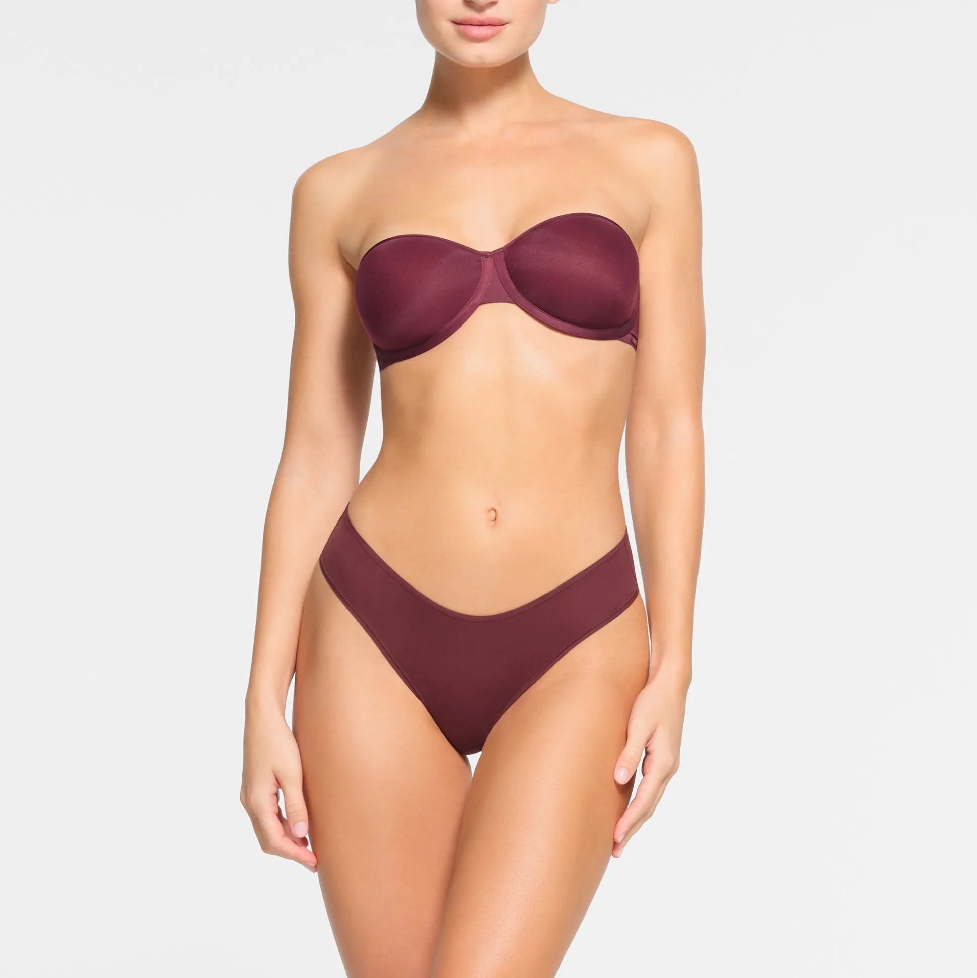 WEIGHTLESS STRAPLESS BRA | WINE