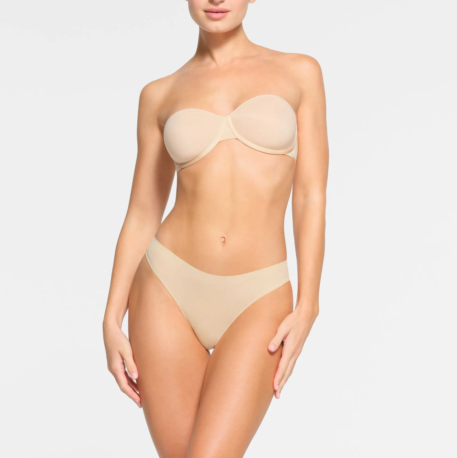 WEIGHTLESS STRAPLESS BRA | SAND