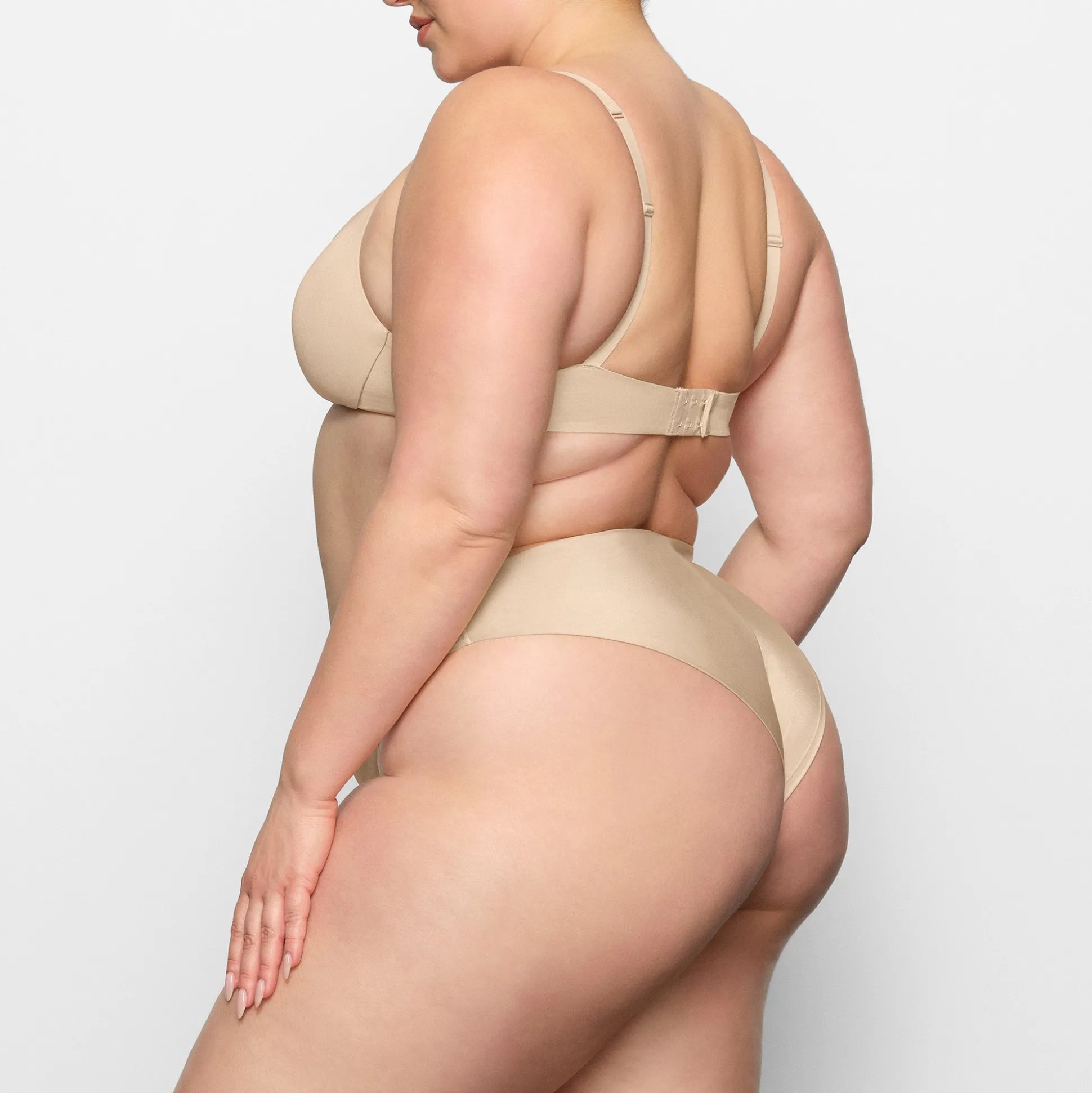 WIRELESS FORM PUSH-UP PLUNGE BRA | SAND