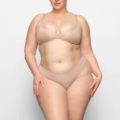 WIRELESS FORM PUSH-UP PLUNGE BRA | MICA