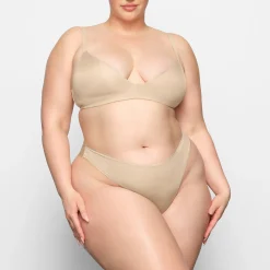 WIRELESS FORM T-SHIRT DEMI BRA | SAND